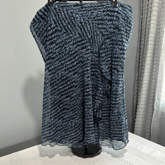 Sag Harbor Dresses & Skirts - Sag Harbor Black and White Ruffled Cocktail Skirt